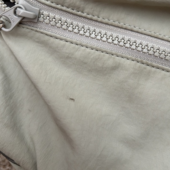 Lululemon belt bag - Picture 2 of 6